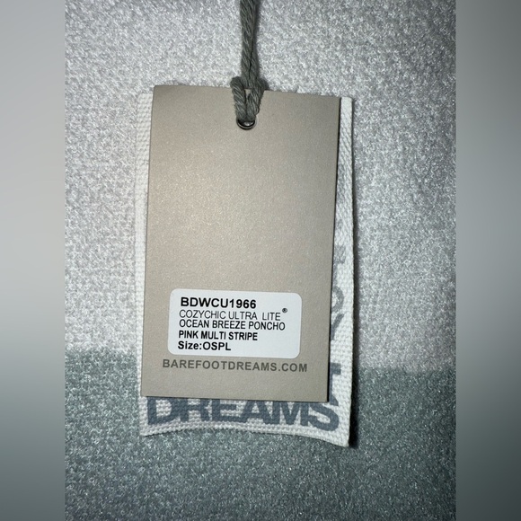 NWT Barefoot Dreams COZYCHIC ULTRA LITE OCEAN BREEZE PONCHO - Picture 8 of 8